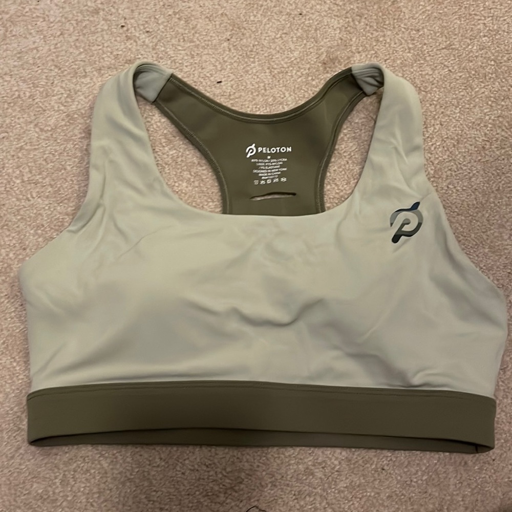 Green peloton sports bra